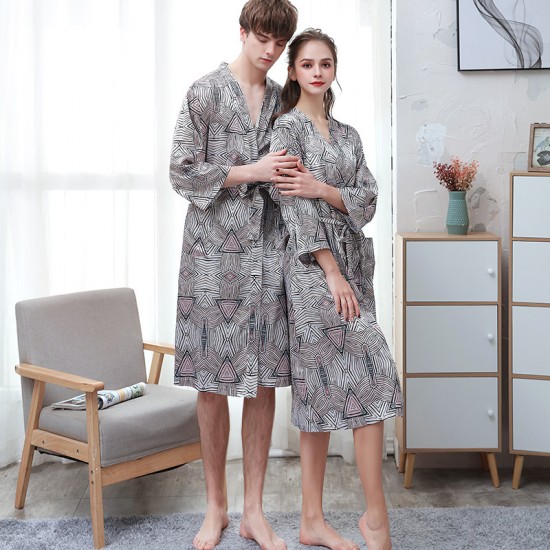 Hooded flannel nightgown, women's winter, extra-long, plus-size, hooded bathrobe, autumn/winter, pregnant women's pajamas. Hooded flannel nightgown, women's winter, extra-long, plus-size, hooded bathrobe, autumn/winter, pregnant women's pajamas.