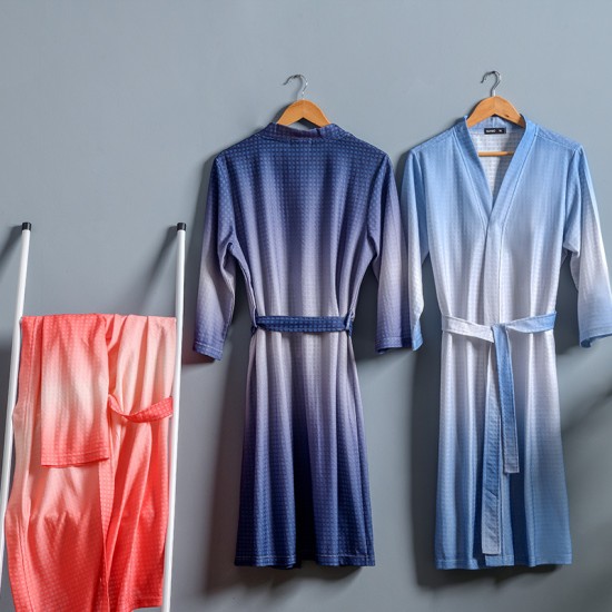 Hot-selling high-end hotel couple's bathrobes for autumn and winter, thickened and long women's baby fleece robes. Hot-selling high-end hotel couple's bathrobes for autumn and winter, thickened and long women's baby fleece robes.