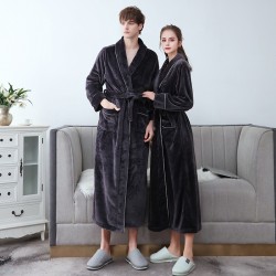 Thick, fleece-lined flannel couple's bathrobe for men, long, large-size coral fleece robe for women, winter pajamas. Thick, fleece-lined flannel couple's bathrobe for men, long, large-size coral fleece robe for women, winter pajamas.