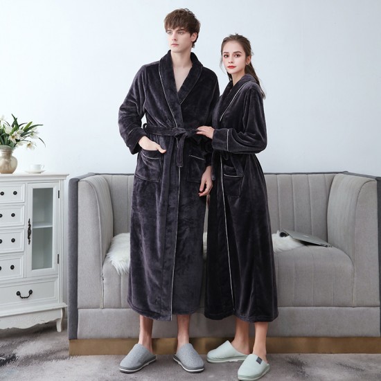 Thick, fleece-lined flannel couple's bathrobe for men, long, large-size coral fleece robe for women, winter pajamas. Thick, fleece-lined flannel couple's bathrobe for men, long, large-size coral fleece robe for women, winter pajamas.