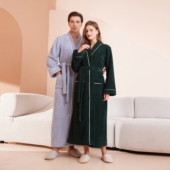Autumn/Winter New thickened, long-size mink fleece couple's robes for men and women, with a patchwork flannel bathrobe. Autumn/Winter New thickened, long-size mink fleece couple's robes for men and women, with a patchwork flannel bathrobe.