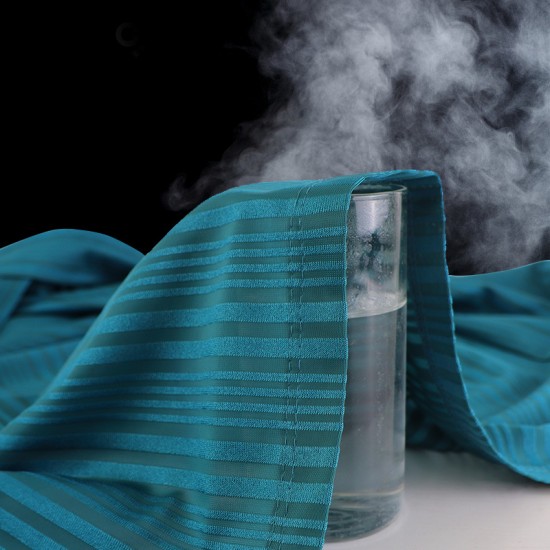 New autumn and winter coral fleece pajamas for men and women, thickened fleece couple's nightgown with pants for winter warmth.