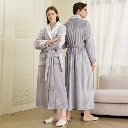 Autumn and winter double-sided velvet couple's robes, plus-size men's bathrobes, thickened and long women's bathrobes. Autumn and winter double-sided velvet couple's robes, plus-size men's bathrobes, thickened and long women's bathrobes.