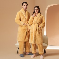 Autumn and winter thickened and long couple's robes for women, plus-size warm bathrobes for men and women.