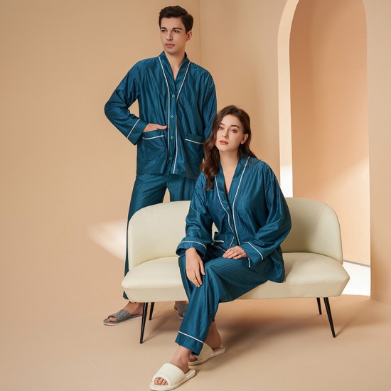 2023 new double-sided thickened comfortable cotton velvet couple's robes for men and women, plus-size plush bathrobes for autumn and winter. 2023 new double-sided thickened comfortable cotton velvet couple's robes for men and women, plus-size plush bathrobes for autumn and winter.