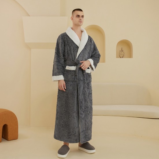 Men's nightgown for overweight couples, plus-size, long flannel bathrobe for women, autumn and winter. Men's nightgown for overweight couples, plus-size, long flannel bathrobe for women, autumn and winter.