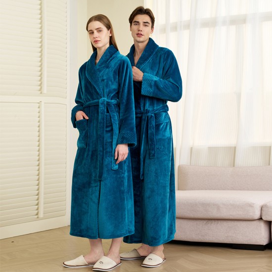 320g thickened flannel nightgown with back print for autumn and winter, men's, European-sized, long coral fleece bathrobe for women, luxurious feel. 320g thickened flannel nightgown with back print for autumn and winter, men's, European-sized, long coral fleece bathrobe for women, luxurious feel.