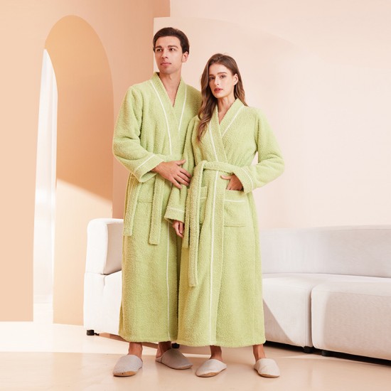 Autumn/Winter New thickened, long-size mink fleece couple's robes for men and women, with a patchwork flannel bathrobe. Autumn/Winter New thickened, long-size mink fleece couple's robes for men and women, with a patchwork flannel bathrobe.
